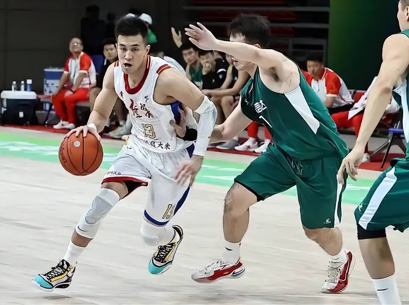 包含郭艾伦赛点兑现,莱比锡淘汰辽宁男篮晋级四强,主帅激动落泪的词条 包含郭艾伦赛点兑现,莱比锡淘汰辽宁男篮晋级四强,主帅激动落泪的词条